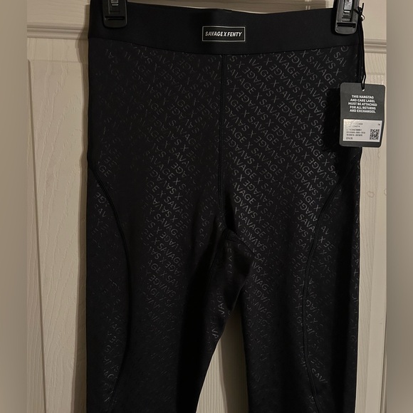 Savage X Logo print Black full length Flow Leggings XL-1X - Picture 2 of 6